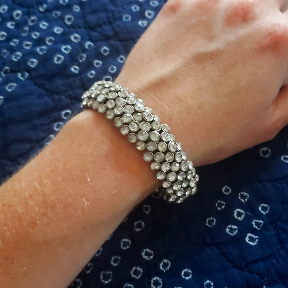 Rhinestone stretch bracelet
